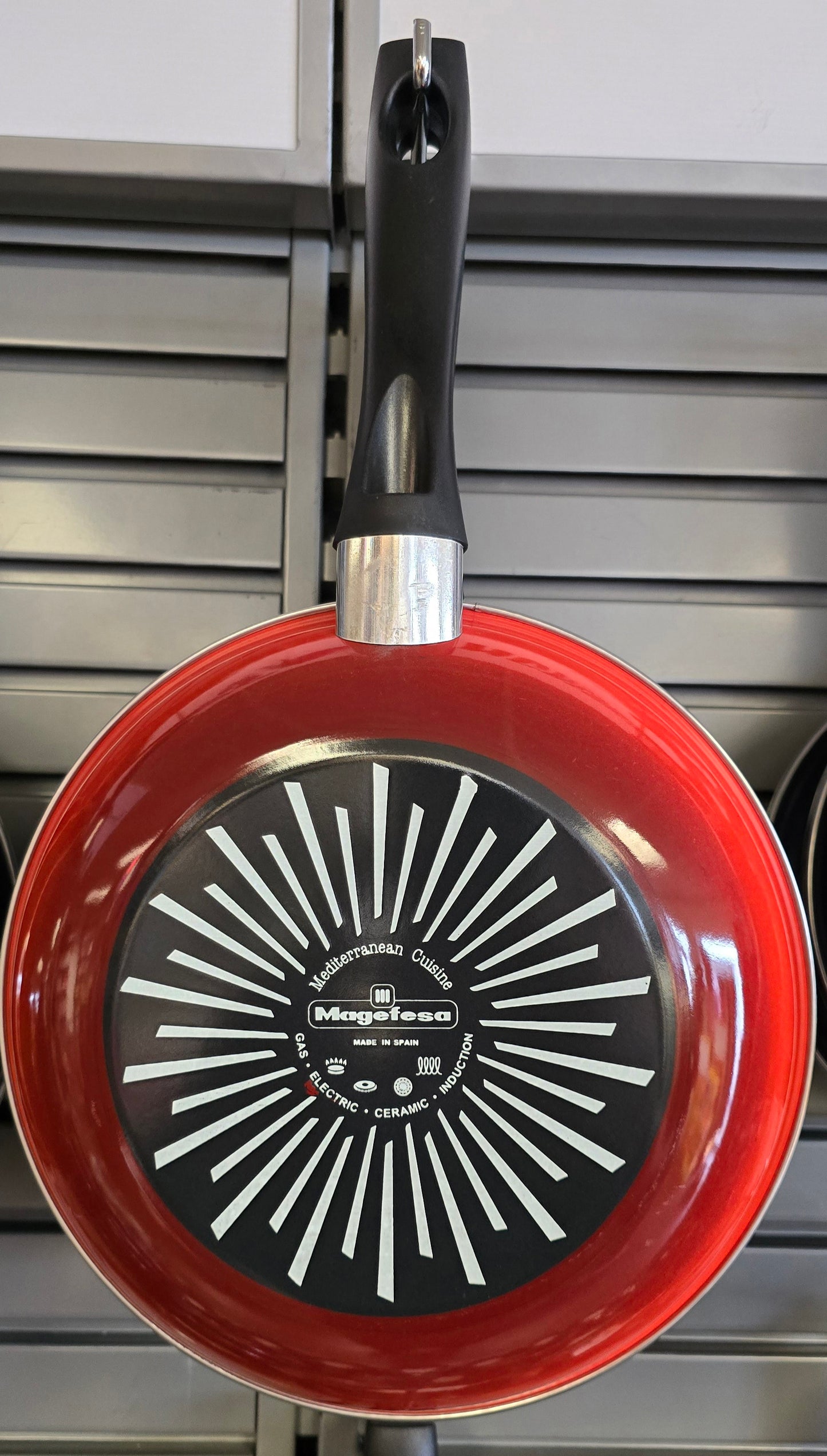 Magefesa Red Non-stick 24cm frying pan