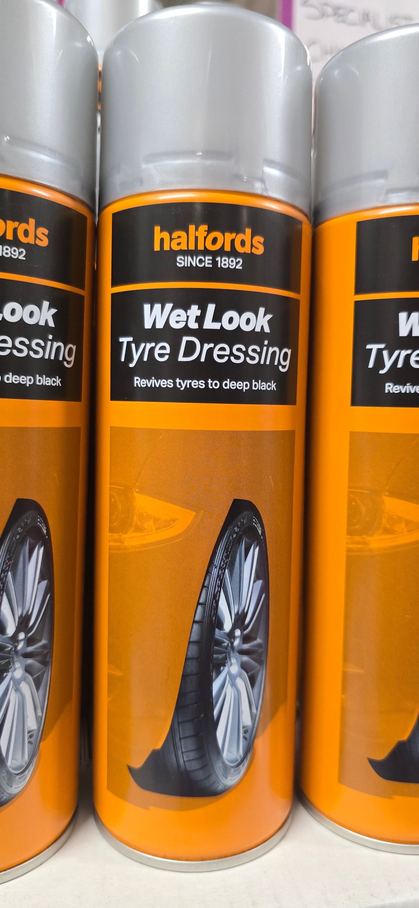Halfords 500ml Car Tyre Dressing Shine Rubber Wet Look Detailing
