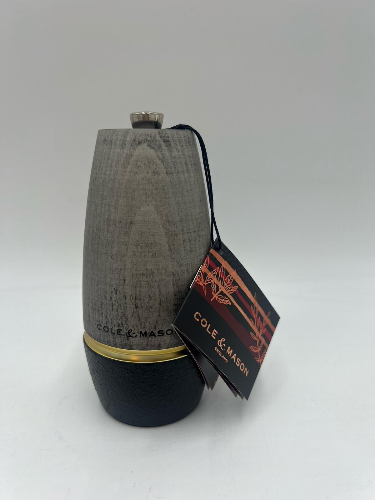 Cole & Mason Solo Bridgewater Salt And Pepper Mills set